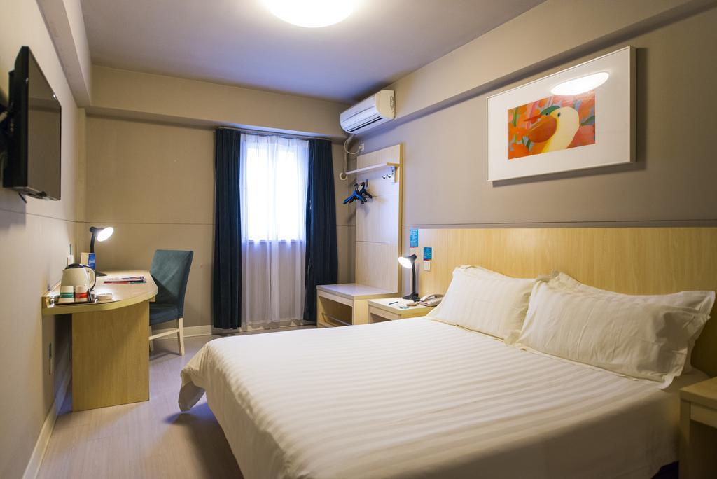 Jingjiang Inn Shanghai Minsheng Road Exterior foto